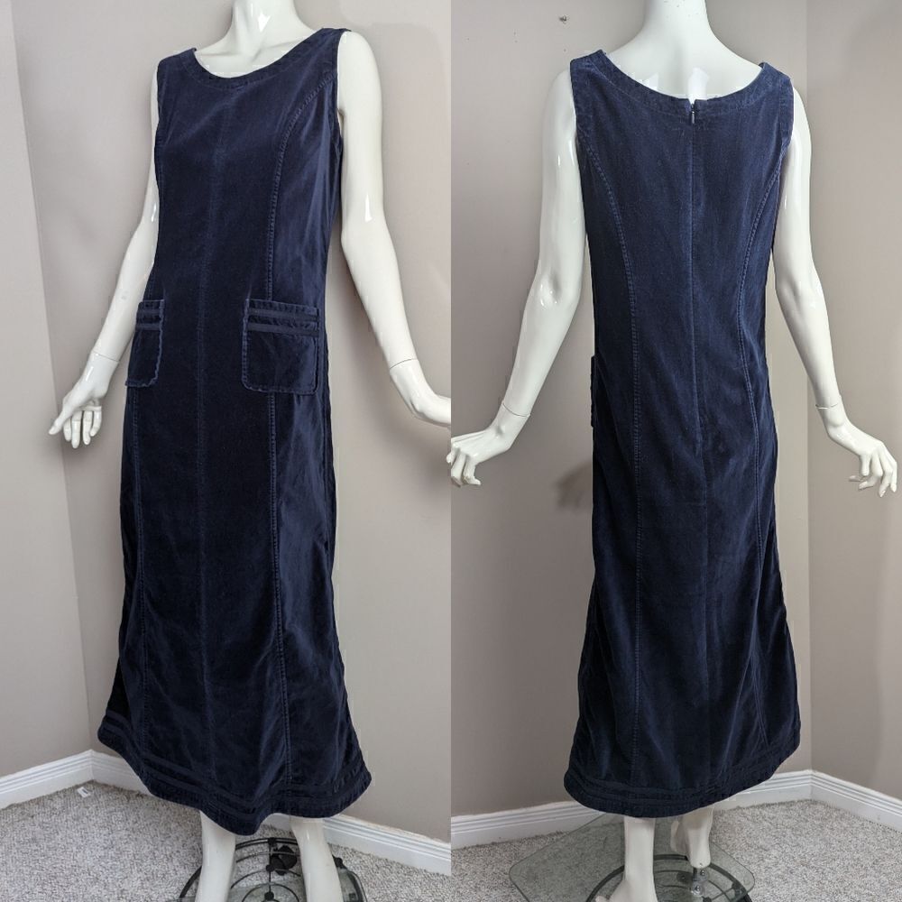 Laura Ashley Velour dress in Navy Blue front pockets, sleeveless, Vintage size 6